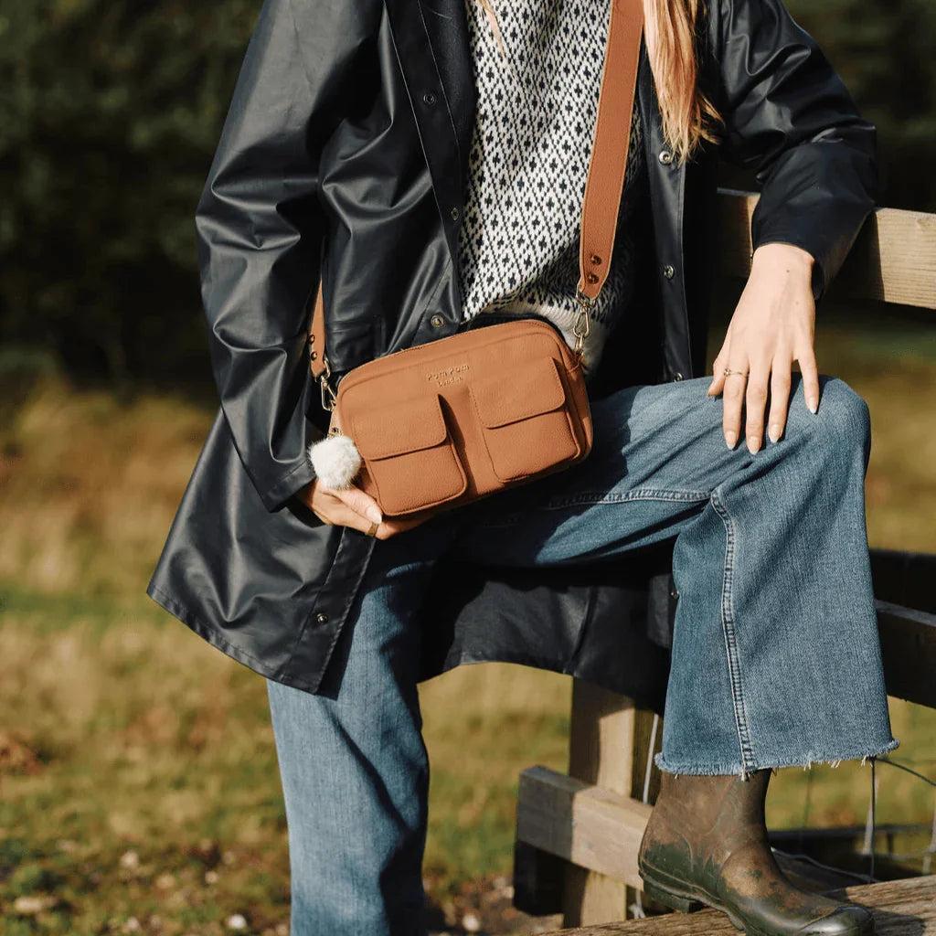 Chiswick Cargo Bag Maple - Image 2