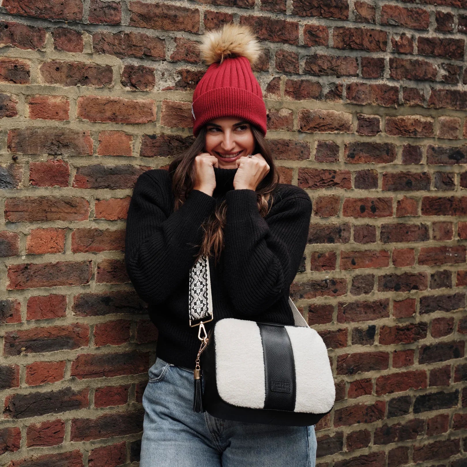 City Plus Faux Fleece & Leather Bag Black - Image 4