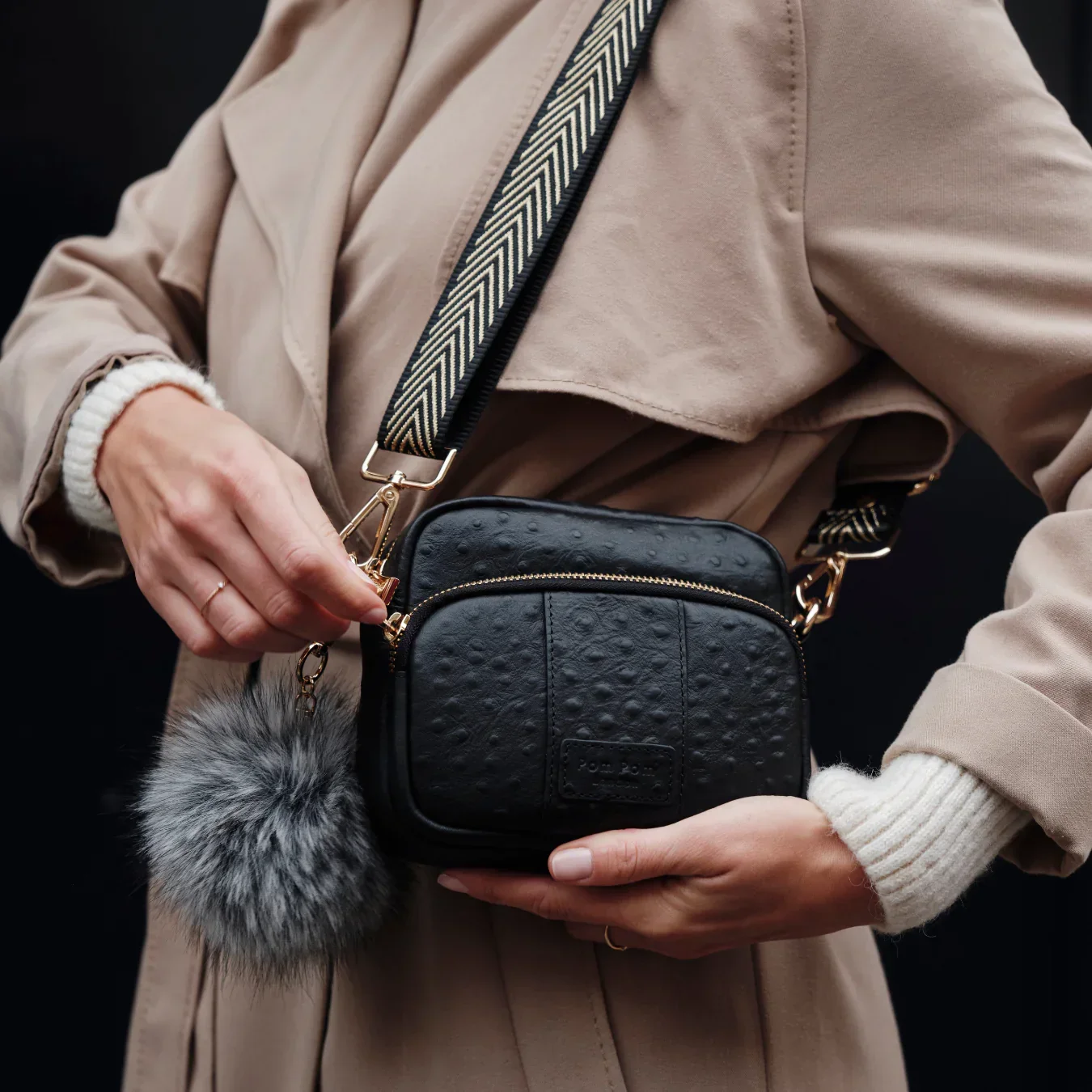 Original MINI Bag Ostrich Black & Accessories - Image 2