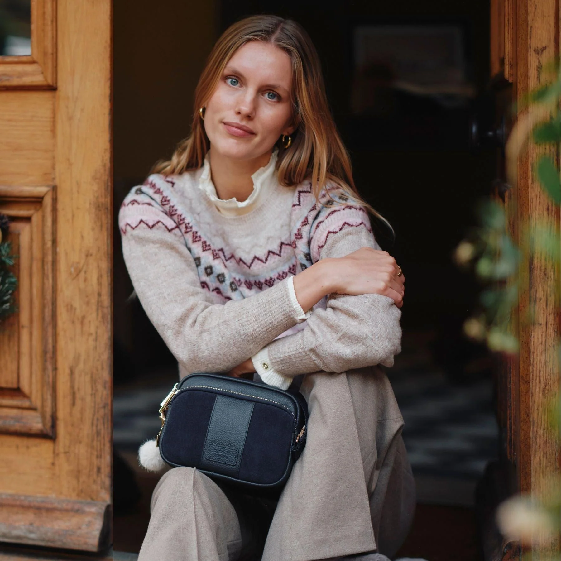 Original Suede & Leather Bag Navy - Image 6