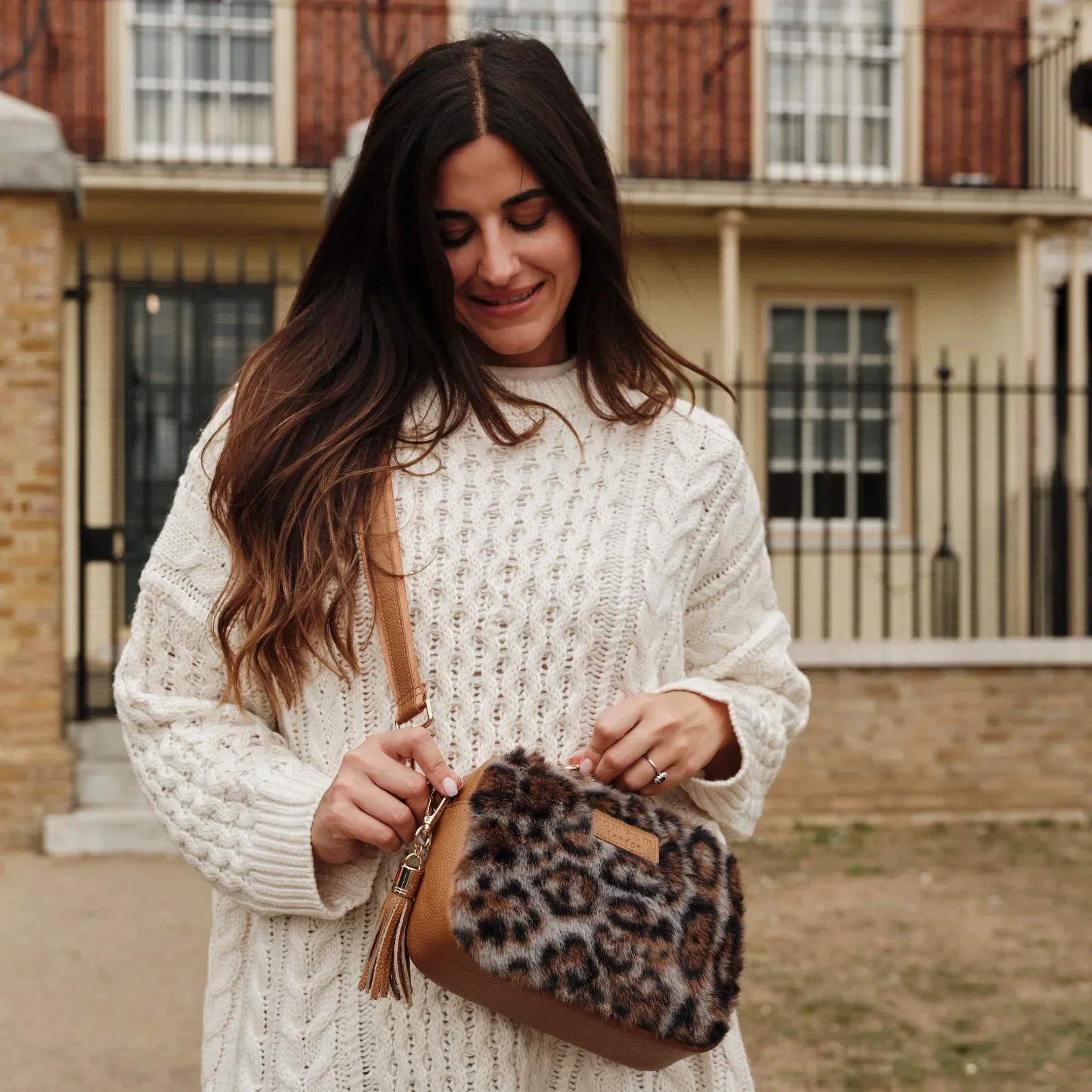 Pom Pom London City Bag Leopard Print Faux Fur Maple Bundle - Image 5