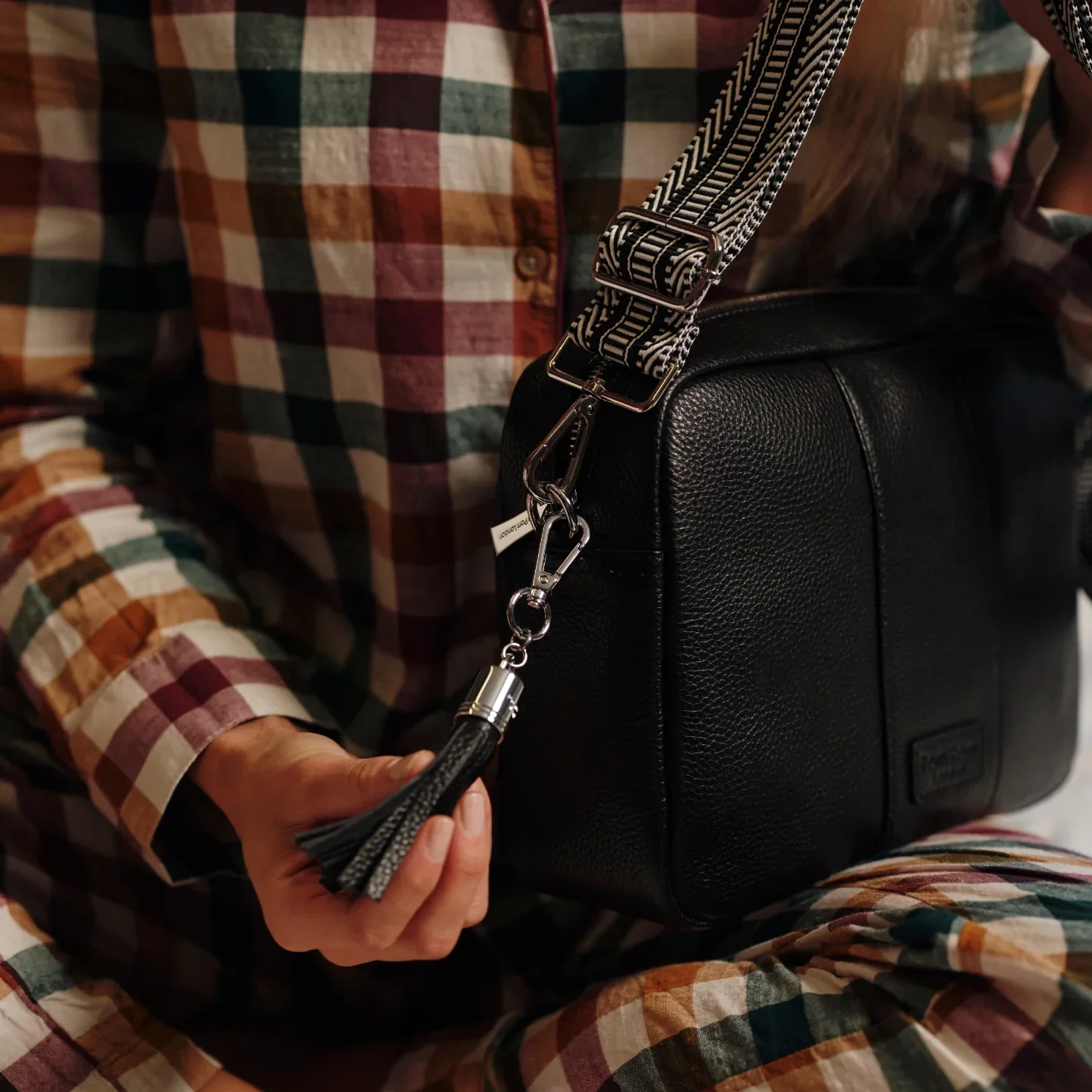 Pom Pom London City Plus Bag Black Silver Hardware - Image 2