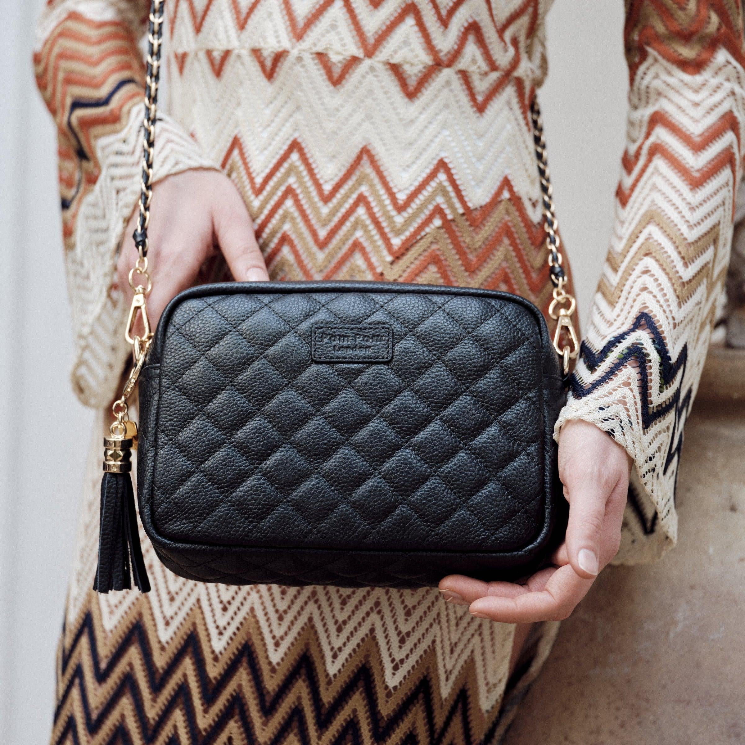 Quilted City Bag Black & Accessories - Image 7