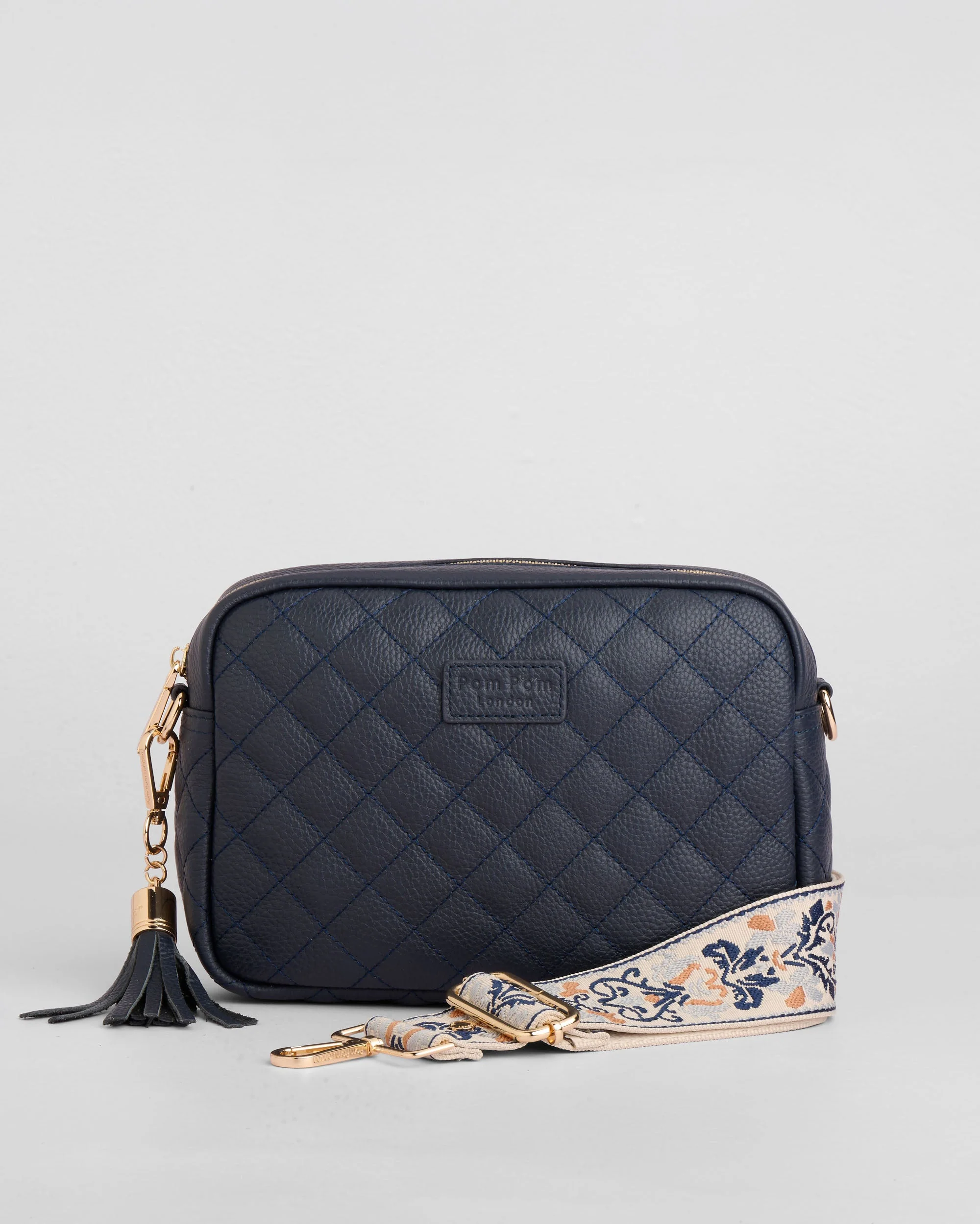Quilted City Bag Navy & Accessories - Image 3