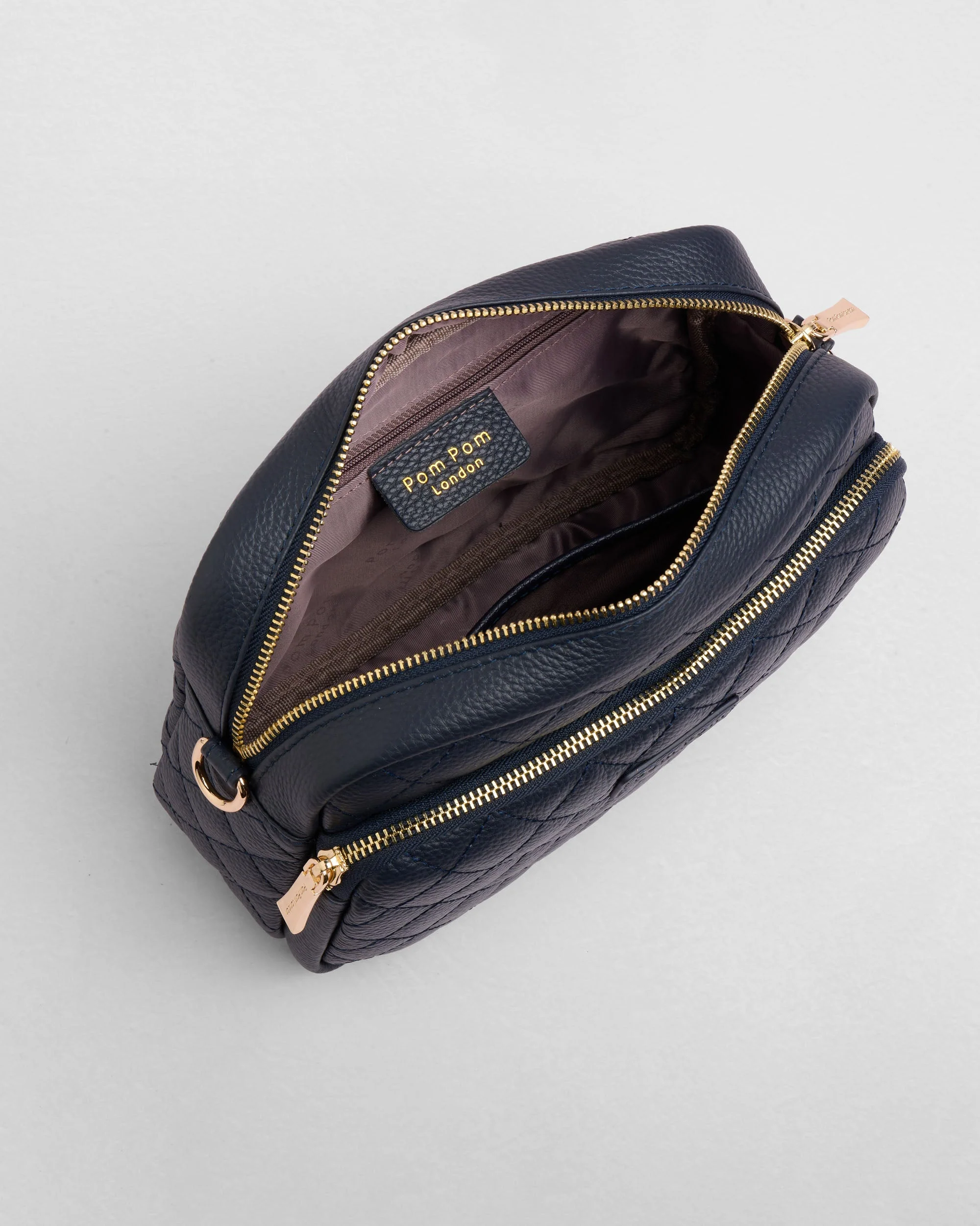 Quilted Original Plus Bag Navy & Accessories - Image 5